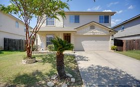 San Antonio Home With Pool Access Near Lackland Afb